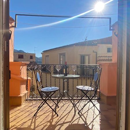 La Terrazza Sul Corso Apartment เชฟาลู ภายนอก รูปภาพ